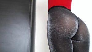  Ass in shiny pantyhose