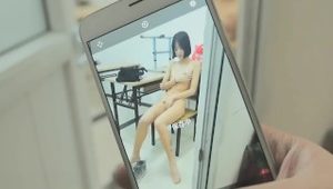  淫钰儿唯一部露脸剧情视频老师裸体上课在教室自慰HD