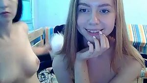  Teen lesbian pussy straponed on webcam